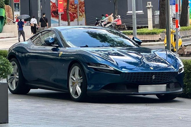 Doanh nhân TPHCM tậu siêu xe Ferrari Roma 4 chỗ ngồi hiếm có