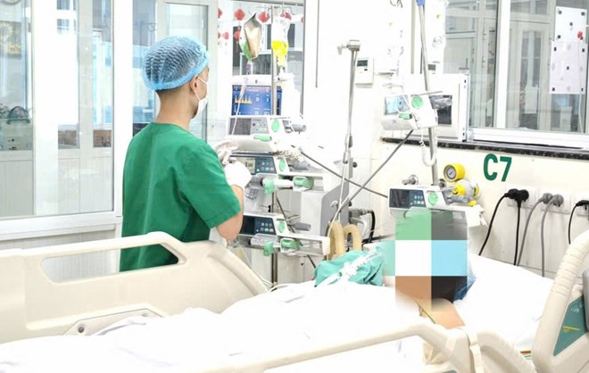 Số ca sốt xuất huyết Dengue nặng tăng nhanh sau mưa bão