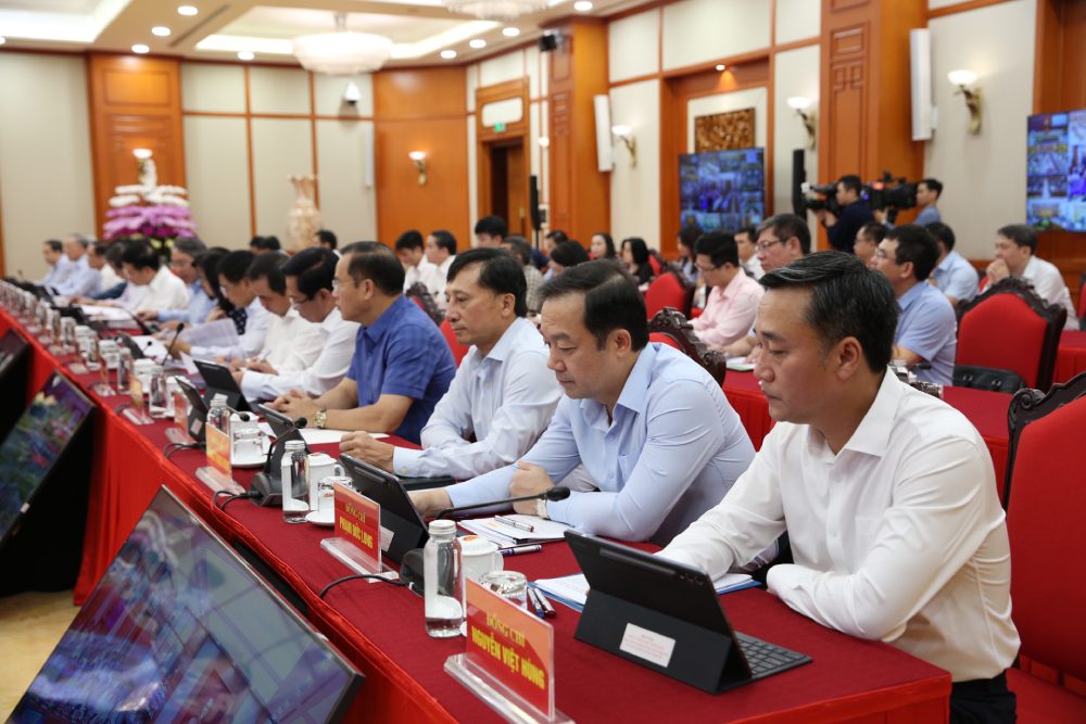 Các đại biểu dự phiên họp. Ảnh: Nguyễn Hoàng