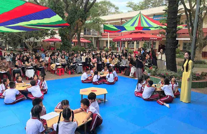 Lâm Đồng dạy học hai buổi/ngày, phụ huynh kỳ vọng con giỏi toàn diện hơn