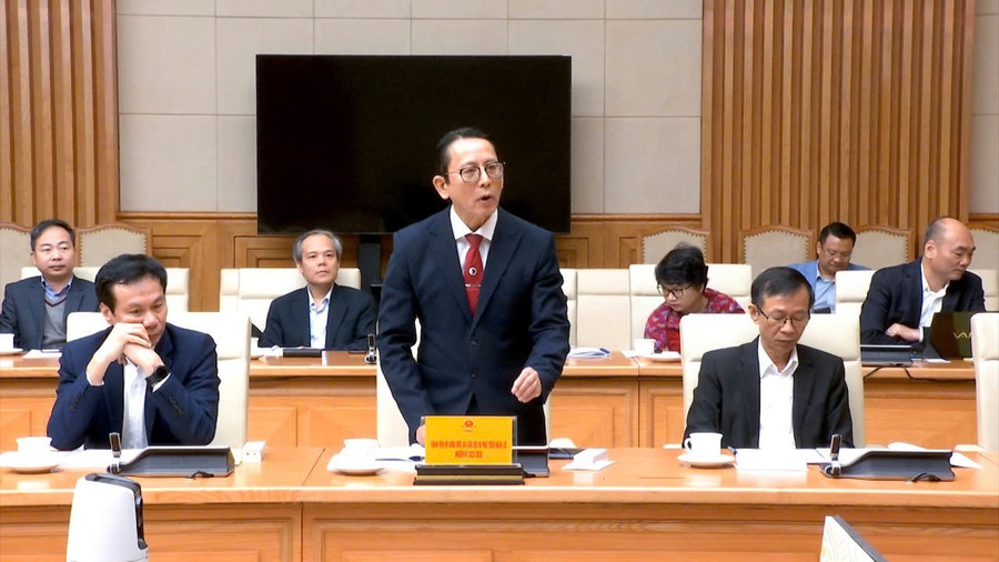 GS.TSKH Dương Quý Sỹ phát biểu ý kiến trong một phiên họp toàn thể của Hội đồng Quốc gia Giáo dục và Phát triển nhân lực. Ảnh: NVCC trung-hoc-nghe-1.png