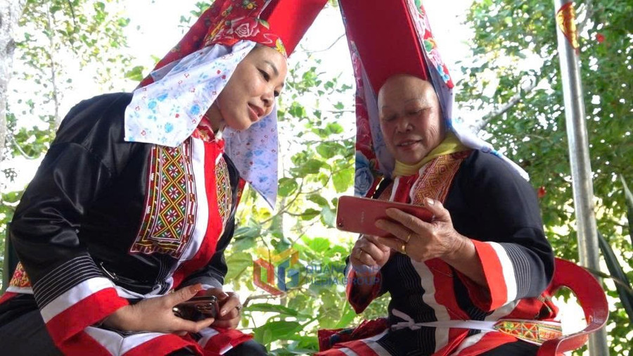 Hạ tầng số hiện đại giúp người dân làm việc, có cơ hội tiếp cận thông tin, việc làm, đào tạo nghề và sinh kế mới. Ảnh BQN quang-ninh-4.jpg