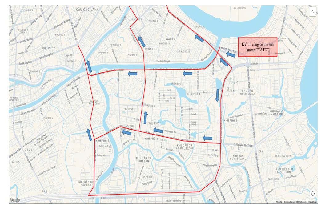 Chỉ dẫn các hướng lưu thông trong thời gian thực hiện sửa chữa đường Bến Nghé. Ảnh: PC08
