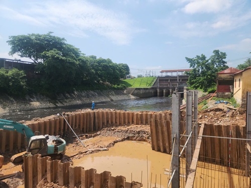 Khu vực thi công trạm bơm đã hoàn thành xong đế móng. Ảnh: Minh Hạnh