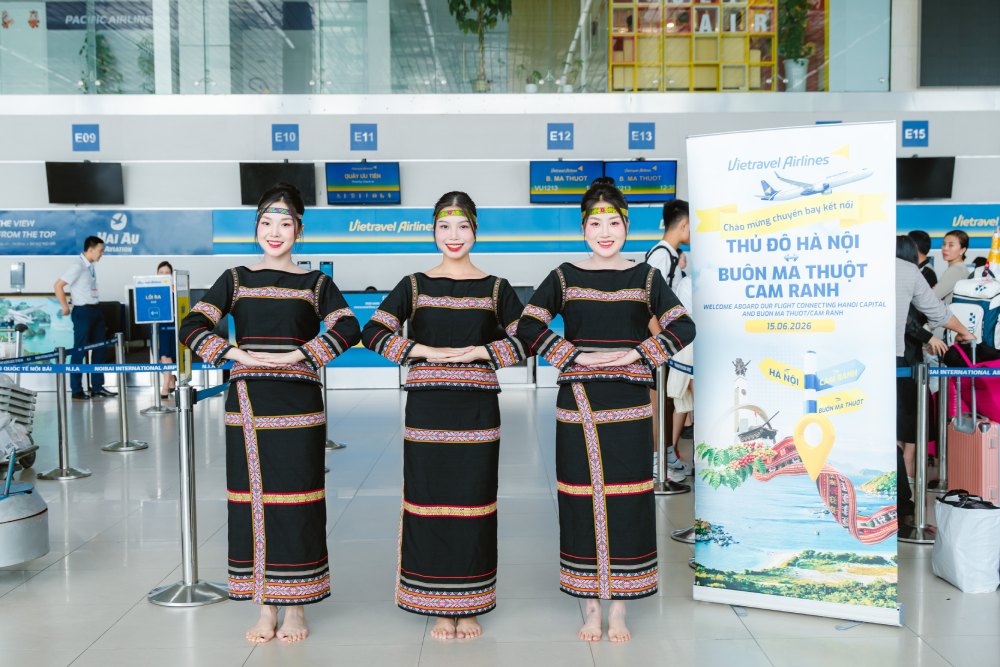Vietravel Airlines chính thức đưa vào khai thác đường bay Hà Nội – Buôn Ma Thuột/ Cam Ranh. Ảnh: Vietravel Airlines