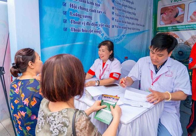 Điểm chuẩn Học viện Y - Dược học cổ truyền Việt Nam 2026, ngành Y học cổ truyền tăng mạnh
