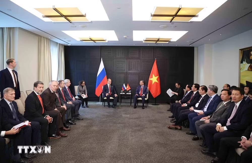 Tổng Bí thư, Chủ tịch nước Tô Lâm tiếp Chủ tịch Đảng Cộng sản Nga Gennady Zyuganov. Ảnh: Thống Nhất/TTXVN