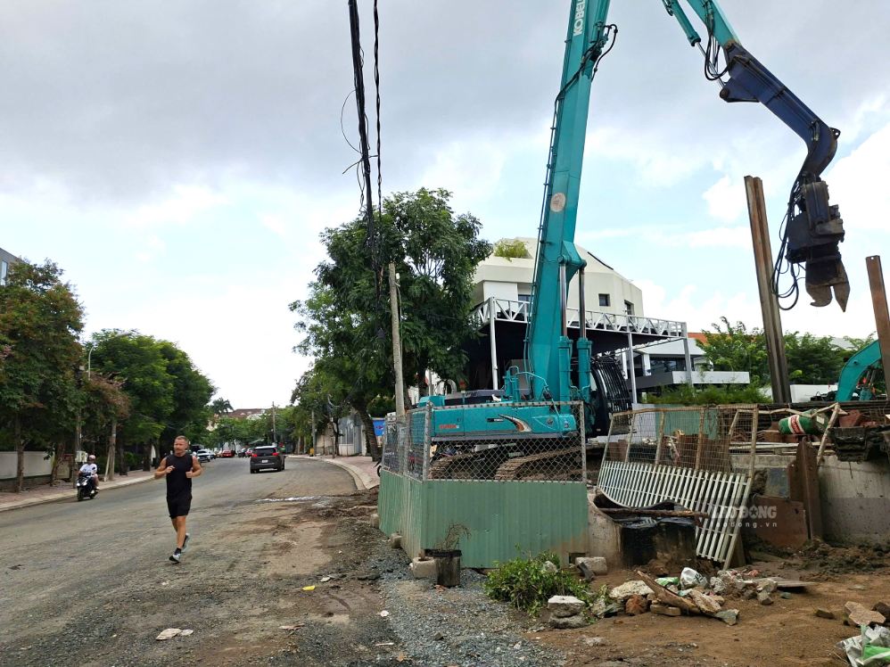 Hạng mục trạm bơm công suất 3.500m³/giờ trên đường Nguyễn Văn Hưởng ngày 13.9.  Ảnh: Minh Quân
