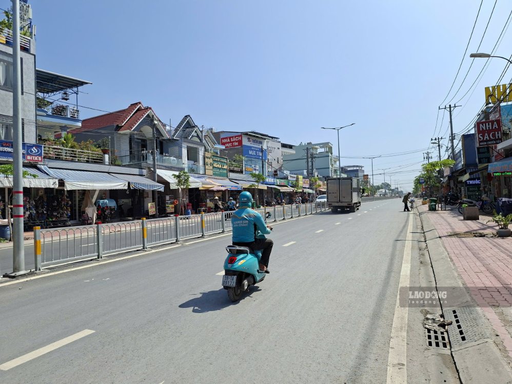 Đường Lò Lu khang trang sau khi được nâng cấp, mở rộng.  Ảnh: Minh Quân
