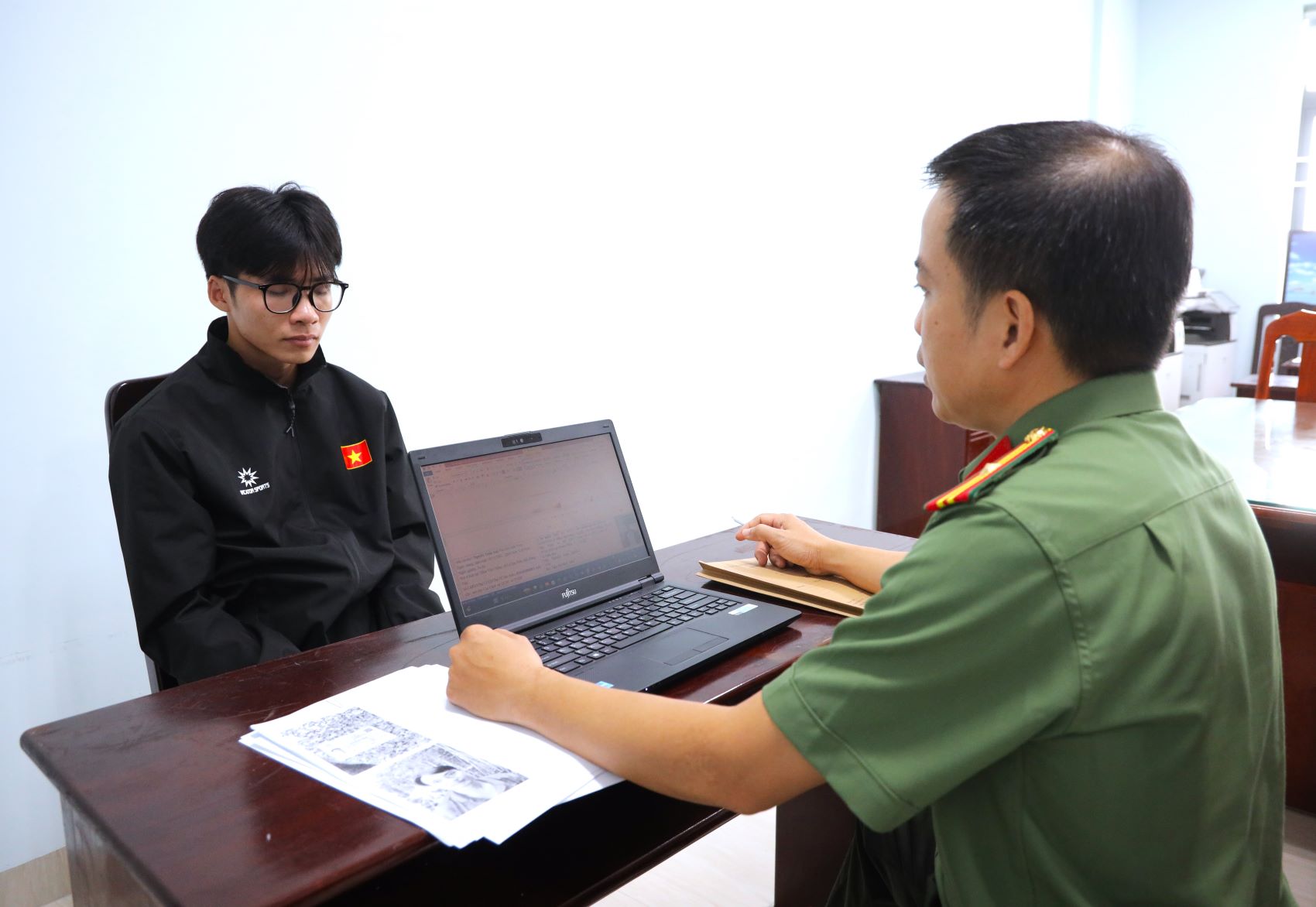 Nam sinh viên Đồng Xuân Hải bị Công an tỉnh Tây Ninh khởi tố về tội “Lừa đảo chiếm đoạt tài sản”. Ảnh: Công an Tây Ninh ngày 6.10