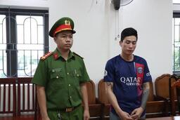 <a href="/phap-luat" title="Pháp luật" rel="dofollow">Pháp luật</a>