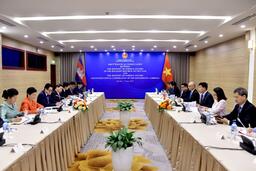 <a href="/tin-tuc" title="Tin tức" rel="dofollow">Tin tức</a>