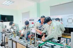 <a href="/phat-trien-ben-vung" title="Phát triển bền vững" rel="dofollow">Phát triển bền vững</a>