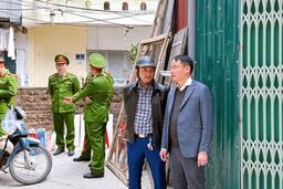 <a href="/phap-luat" title="Pháp luật" rel="dofollow">Pháp luật</a>