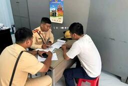 <a href="/phap-luat" title="Pháp luật" rel="dofollow">Pháp luật</a>