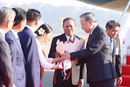 <a href="/tin-tuc" title="Tin tức" rel="dofollow">Tin tức</a>