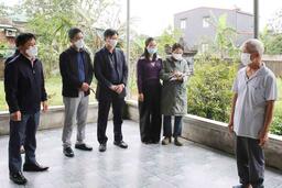 <a href="/van-de-hom-nay" title="Vấn đề hôm nay" rel="dofollow">Vấn đề hôm nay</a>