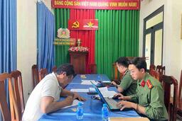 <a href="/phap-luat" title="Pháp luật" rel="dofollow">Pháp luật</a>