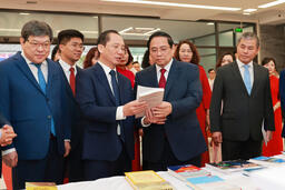 <a href="/tin-tuc" title="Tin tức" rel="dofollow">Tin tức</a>