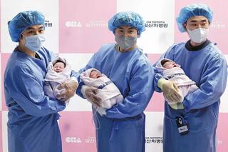 <a href="/tin-tuc" title="Tin tức" rel="dofollow">Tin tức</a>