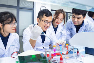 <a href="/phat-trien-ben-vung" title="Phát triển bền vững" rel="dofollow">Phát triển bền vững</a>