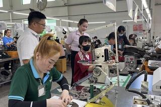 <a href="/thuong-hieu-xanh" title="Thương hiệu xanh" rel="dofollow">Thương hiệu xanh</a>