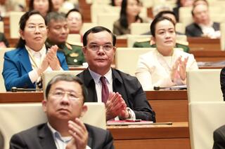 <a href="/tin-tuc" title="Tin tức" rel="dofollow">Tin tức</a>