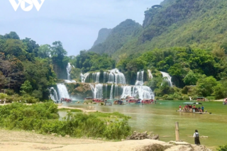 <a href="/van-de-hom-nay" title="Vấn đề hôm nay" rel="dofollow">Vấn đề hôm nay</a>