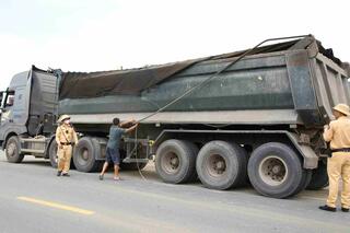 <a href="/phap-luat" title="Pháp luật" rel="dofollow">Pháp luật</a>