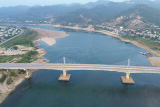 <a href="/tin-tuc" title="Tin tức" rel="dofollow">Tin tức</a>