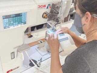 Doanh nghiệp đưa đón, thưởng tiền để thu hút lao động làm việc