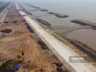 Cận cảnh dự án 500 tỉ đồng gia cố đê biển ở Ninh Bình sắp về đích