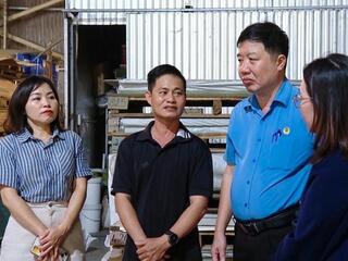 Doanh nghiệp chia sẻ khó khăn để giữ chân người lao động