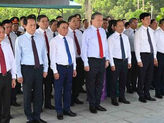 Tổng Bí thư, Chủ tịch nước Tô Lâm dâng hương tại khu Di tích Tổng Bí thư Hà Huy Tập