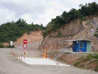 Đối thoại với doanh nghiệp về khiếu nại liên quan cơ chế đặc thù khai thác mỏ đất