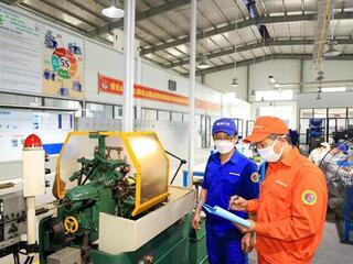 Công đoàn Nhà máy Z129 đẩy mạnh công tác an toàn lao động