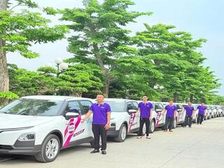 Người dân chuộng taxi điện, doanh nghiệp đẩy nhanh chuyển đổi