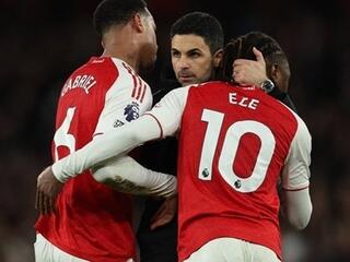 Arsenal và quyền tự quyết ngôi vô địch Premier League