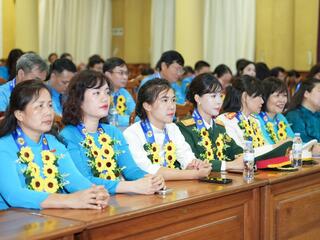 Gốm Đất Việt gắn thu nhập của người lao động với năng suất để phát triển bền vững