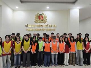 Khởi tố 18 bị can trong đường dây quảng bá website cờ bạc thu lợi hàng tỉ đồng