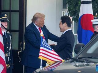 Tổng thống Hàn Quốc đề nghị ông Trump tham gia tìm kiếm giải pháp cho vấn đề Triều Tiên