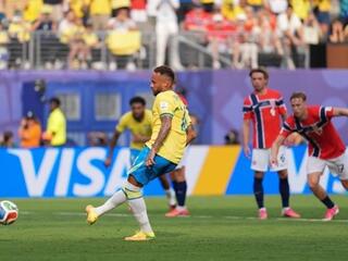 Neymar phi thường và kỳ vọng chưa trọn vẹn