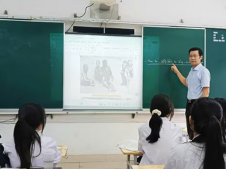 Đề Ngữ văn có ngữ liệu giàu sức gợi, bảo đảm độ phân hóa