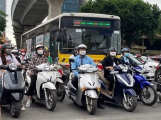 Dự báo thời tiết ngày 17/8: Bắc Bộ nắng nóng gay gắt, Nam Bộ mưa về chiều tối