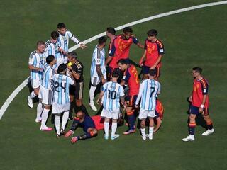 FIFA nới án phạt, Argentina rộng cửa đón loạt trụ cột trở lại