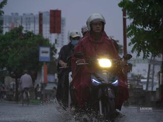 Dự báo khu vực mưa dông hôm nay, có nơi mưa to trên 80mm