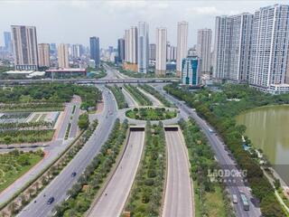 Hà Nội thí điểm phủ xanh trụ cầu đường sắt, hầm chui
