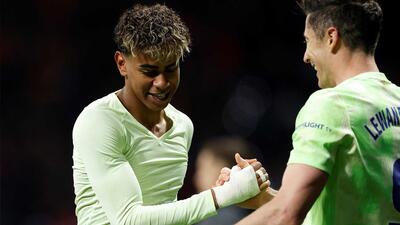 Barcelona trước bài toán thay thế Robert Lewandowski