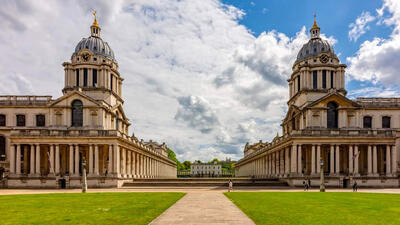 Anh có 'siêu đại học' đầu tiên