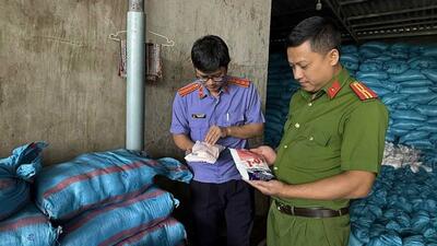 Khởi tố giám đốc công ty sản xuất khoảng 1.700 tấn muối i-ốt giả ở Đắk Lắk